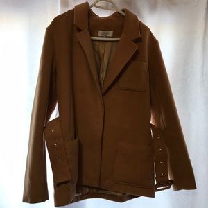L’academie belted blazer